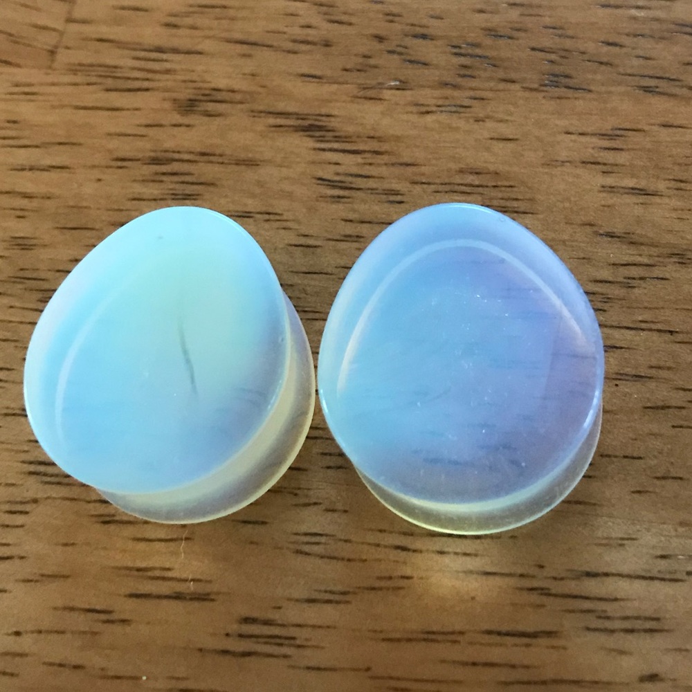 1 inch Concave teardrop opalized glass plugs
